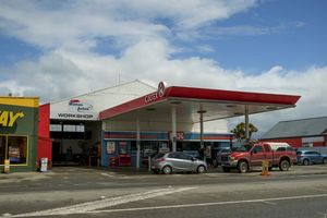 Winton Autos is conveniently located next to the Caltex Station.